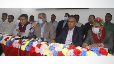 সভায় বক্তব্য রাখছেন মির্জা ফখরুল ইসলাম আলমগীর