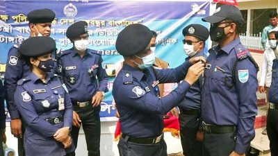 টাঙ্গাইলে পুলিশে ‘বডি ওর্ন ক্যামেরা’ উদ্বোধন