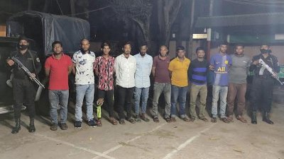 চাঁদাবাজির অভিযোগে গ্রেফতার ১০ জন
