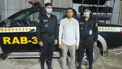 ডিবি পরিচয়ে চোরাই মোটরবাইক বেচাকেনার অভিযোগে যুবক আটক