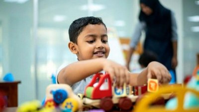 রাজধানীর কাঠালবাগানে একটি ডে কেয়ার সেন্টারের ছবি