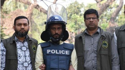হুজি) নেতা আজিজুল হক রানা শাহনেওয়াজ ওরফে রুমান