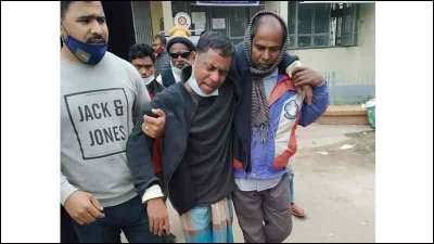 থানা থেকে আদালতে ওঠানোর সময় হাঁটতে পারছিলেন না উজির মিয়া