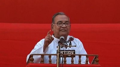 বক্তব্য রাখছেন মুজাহিদুল ইসলাম সেলিম