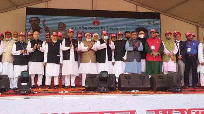 মানিকগঞ্জে মুক্তিযোদ্ধাদের মিলনমেলা অনুষ্ঠানে স্বরাষ্ট্রমন্ত্রী