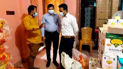 ওই দোকান থেকে টিসিবির তেল ও নকল সেমাই উদ্ধার করা হয়