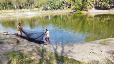 ১৫ ঘণ্টা পর জেলের জালে শিশু আবিরের লাশ