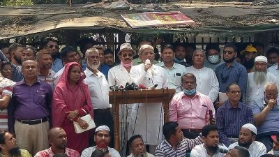 বক্তব্য রাখছেন মির্জা ফখরুল ইসলাম আলমগীর