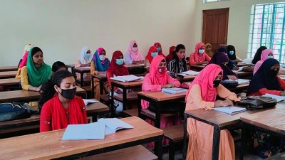 শিক্ষা প্রতিষ্ঠানগুলোতে দুই বছরেরও বেশি সময় শ্রেণিপাঠদান বন্ধ ছিল