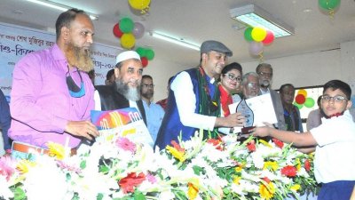 আকাশের মতো বিশাল হওয়ার চেষ্টা করবে, শিক্ষার্থীদের নওফেল