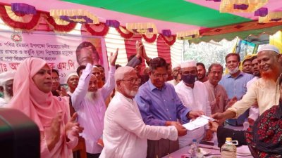 ভর্তুকি দিয়ে কম দামে নিত্যপণ্য দিচ্ছে সরকার: কৃষিমন্ত্রী 