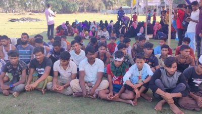 সোনাদিয়ায় উদ্ধার ১৪৯ রোহিঙ্গা গেলো ভাসানচর 
