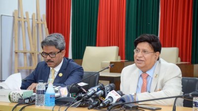 সংবাদ সম্মেলনে কথা বলছেন পররাষ্ট্রমন্ত্রী এ কে আব্দুল মোমেন