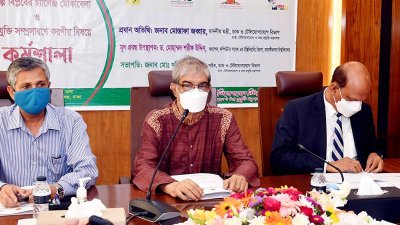 অনুষ্ঠানে বক্তব্য রাখছেন ডাক ও টেলিযোগাযোগ মন্ত্রী মোস্তাফা জব্বার