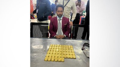 সোনাসহ আটক তাজুল ইসলাম
