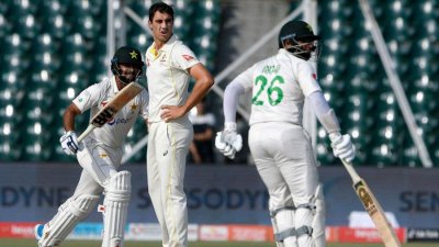 অজিদের হতাশ করেছেন দুই পাকিস্তানি ওপেনার।