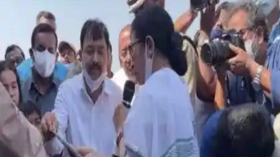 রামপুরহাট সফর করেন মুখ্যমন্ত্রী মমতা বন্দ্যোপাধ্যায়