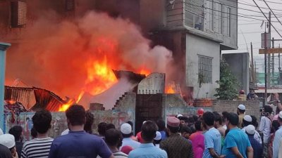 নিয়ন্ত্রণে ঝুট গোডাউনের আগুন, কয়েক কোটি টাকার ক্ষয়ক্ষতির দাবি