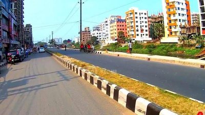বনশ্রী এলাকার একটি রাস্তা