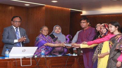 নগর দারিদ্র হ্রাসে নারী-পুরুষের সম্মিলিত প্রয়াস জরুরি