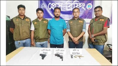 অস্ত্রসহ গ্রেফতার বেনাপোল পৌর কাউন্সিলর রাশেদ আলী