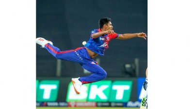 দল হারলেও মোস্তাফিজের বাজিমাত