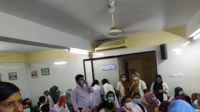 চট্টগ্রামের মা ও শিশু হাসপাতালে কর্মবিরতি, রোগীদের দুর্ভোগ