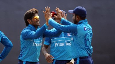 বৃথা গেছে এনামুলের হাফসেঞ্চুরি।