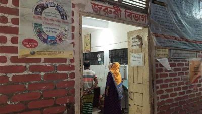 খুলনা মেডিক্যাল কলেজ হাসপাতালে নেওয়ার পর মোতাহার সরদার মারা যান