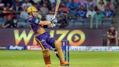 চার-ছক্কার বৃষ্টিতে কামিন্স নিজেই অবাক!
