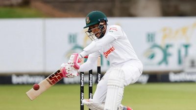 এমন শট কেন খেললেন মুশফিক?