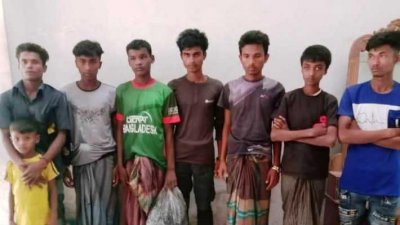 স্বজনদের সঙ্গে দেখা করতে এসে প্রতারকের খপ্পরে ৮ রোহিঙ্গা 