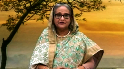 বক্তব্য রাখছেন প্রধানমন্ত্রী শেখ হাসিনা