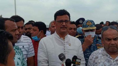দৌলতদিয়া-পাটুরিয়া ঘাট পরিদর্শনে খালিদ মাহমুদ চৌধুরী