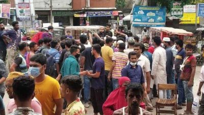 মিরকাদিম পৌরসভার লঞ্চঘাট এলাকায় বুধবার দুপুরে যুবককে ছুরিকাঘাতে হত্যা করা হয়