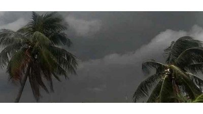 ঝড়ে গাছ ভেঙে ঘরচাপায় একই পরিবারের ৩ সদস্যের মৃত্যু