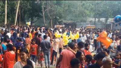চড়ক পূজা ও মেলায় উপচে পড়া ভিড়, সবার মঙ্গল কামনা