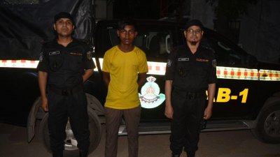 র‍্যাবের হাতে গ্রেফতার হওয়া সুমন কুমার
