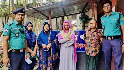 গ্রেফতার তিন জন