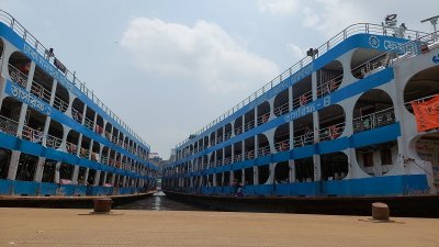 লঞ্চে অতিরিক্ত যাত্রী নিলে শাস্তি