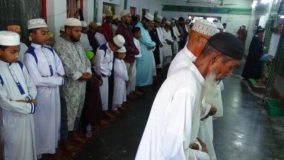 নাইজেরিয়ার সঙ্গে মিল রেখে পটুয়াখালীর তিন গ্রামে আজ ঈদ