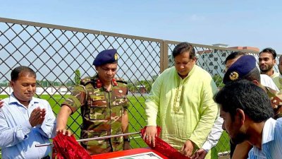 নতুন মাঠ উদ্বোধন করেন  যুব ও ক্রীড়া প্রতিমন্ত্রী মো. জাহিদ আহসান রাসেল।