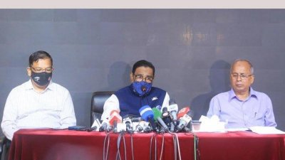 বক্তব্য রাখছেন সড়ক পরিবহন ও সেতুমন্ত্রী ওবায়দুল কাদের