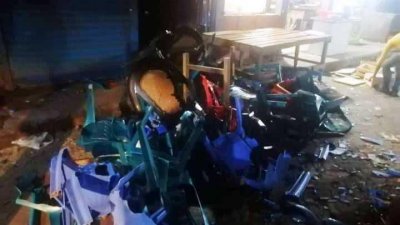 শ্রীপুরে বিএনপির কার্যালয় ভাঙচুর, প্রতিবাদে বিক্ষোভ