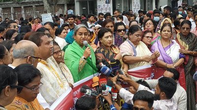 সমাবেশে বক্তব্য রাখছেন শিক্ষামন্ত্রী ডা. দীপু মনি