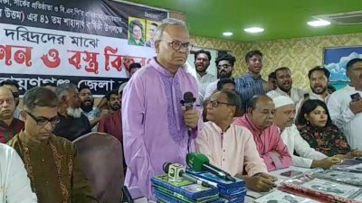 নারায়ণগঞ্জে যুবদলের উদ্যোগে সেলাই মেশিন, লুঙ্গি ও অর্থ বিতরণ অনুষ্ঠানে বিএনপির সিনিয়র যুগ্ম-মহাসচিব রুহুল কবির রিজভী