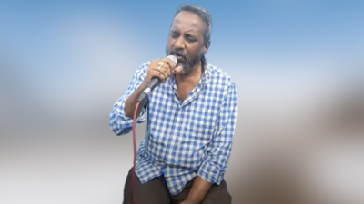 আবার গাইছেন মনসুর হাসান