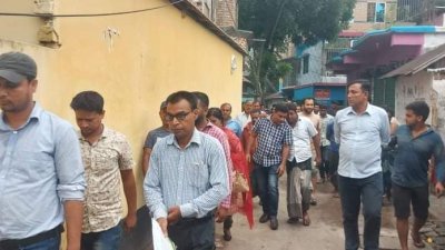 সাংবাদিক পরিচয়ে ‌চাঁদাবাজি‌, ড্রাইভারসহ আটক ৫