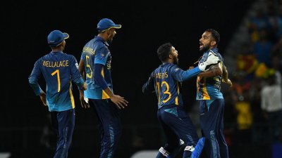 অস্ট্রেলিয়াকে হারিয়ে সমতায় শ্রীলঙ্কা