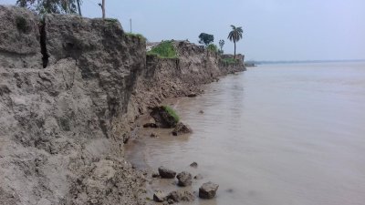 সিরাজগঞ্জে বাড়ছে যমুনার পানি, ভাঙন আতঙ্কে স্থানীয়রা